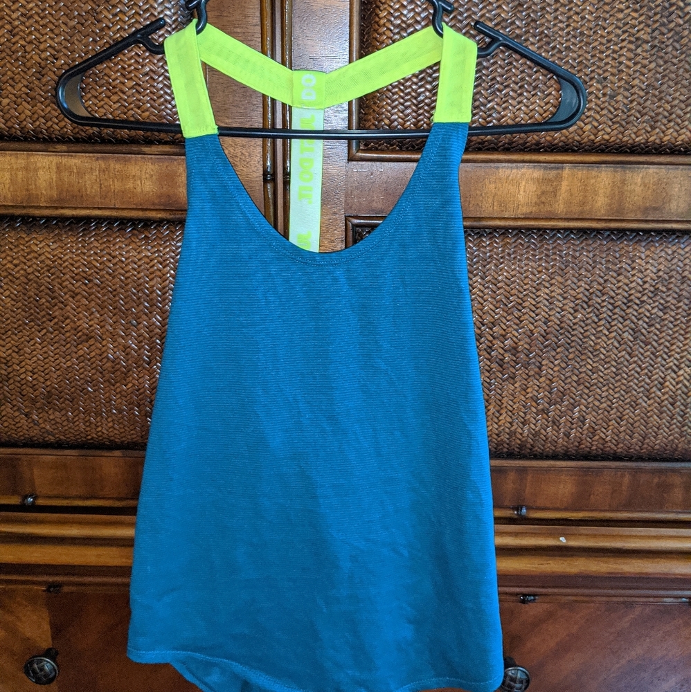 Nike workout top